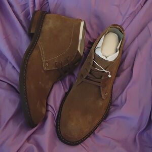 VIONIC MEN'S CHASE BROWN SUEDE BOOTIES SIZE 7 NEW IN THE BOX